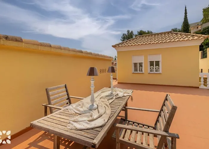 Villa Cala Encantada Sea View Apartments With Pool בית נופש *