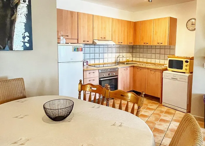 Villa Cala Encantada Sea View Apartments With Pool קלפה
